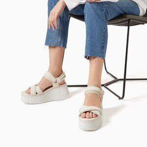 Chloé Off-White Nama Wedge Sandals